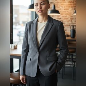 Larry Levine Woman Gray Suit Blazer Jacket Size 8